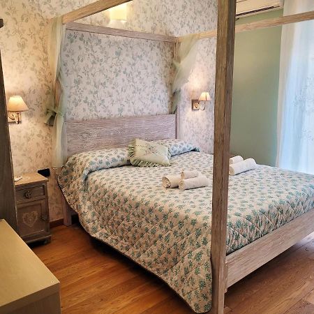 Baribello Apartment - 3 Bedrooms 3 Bathrooms - Bari Central Station ภายนอก รูปภาพ
