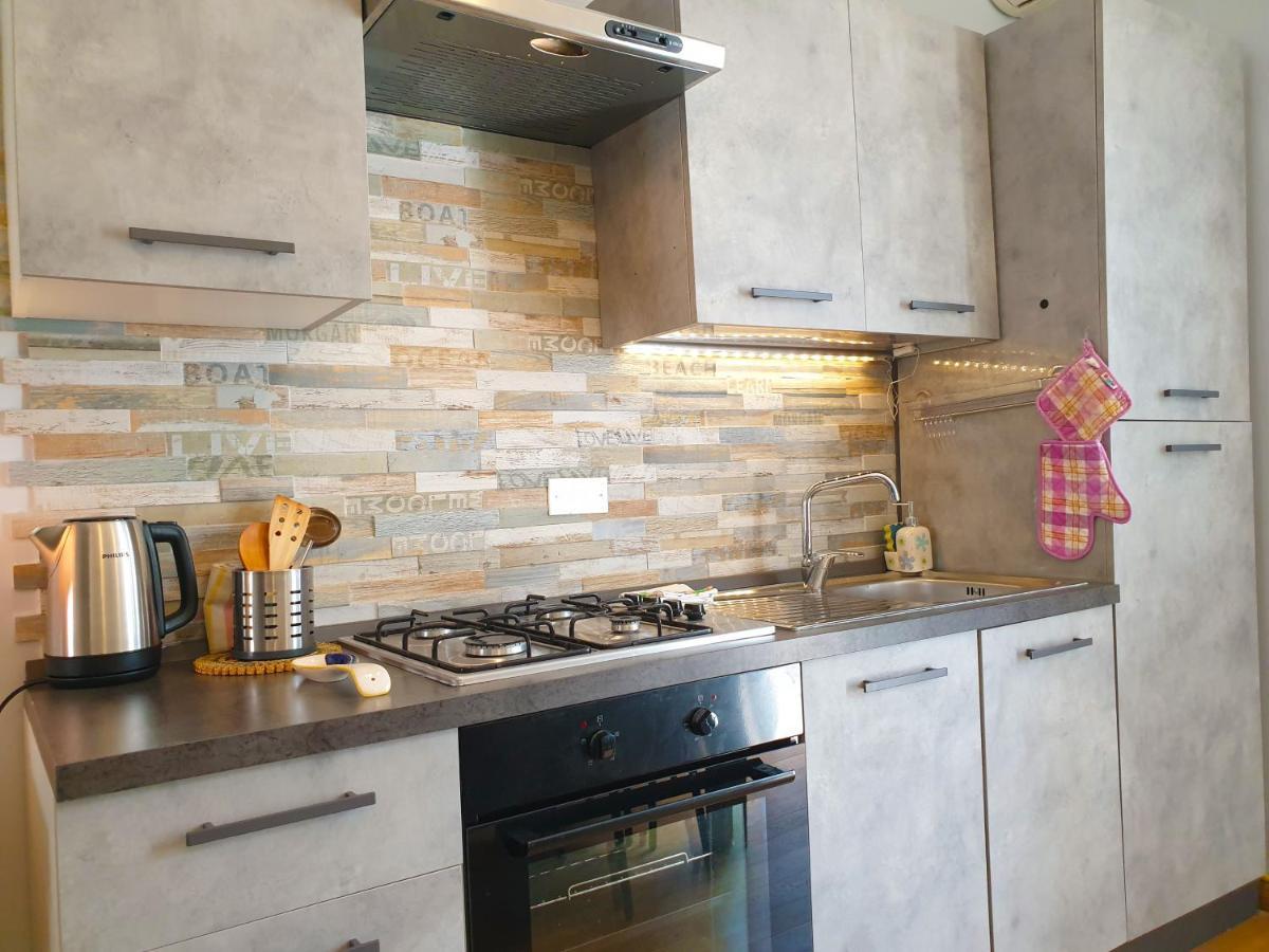Baribello Apartment - 3 Bedrooms 3 Bathrooms - Bari Central Station ภายนอก รูปภาพ